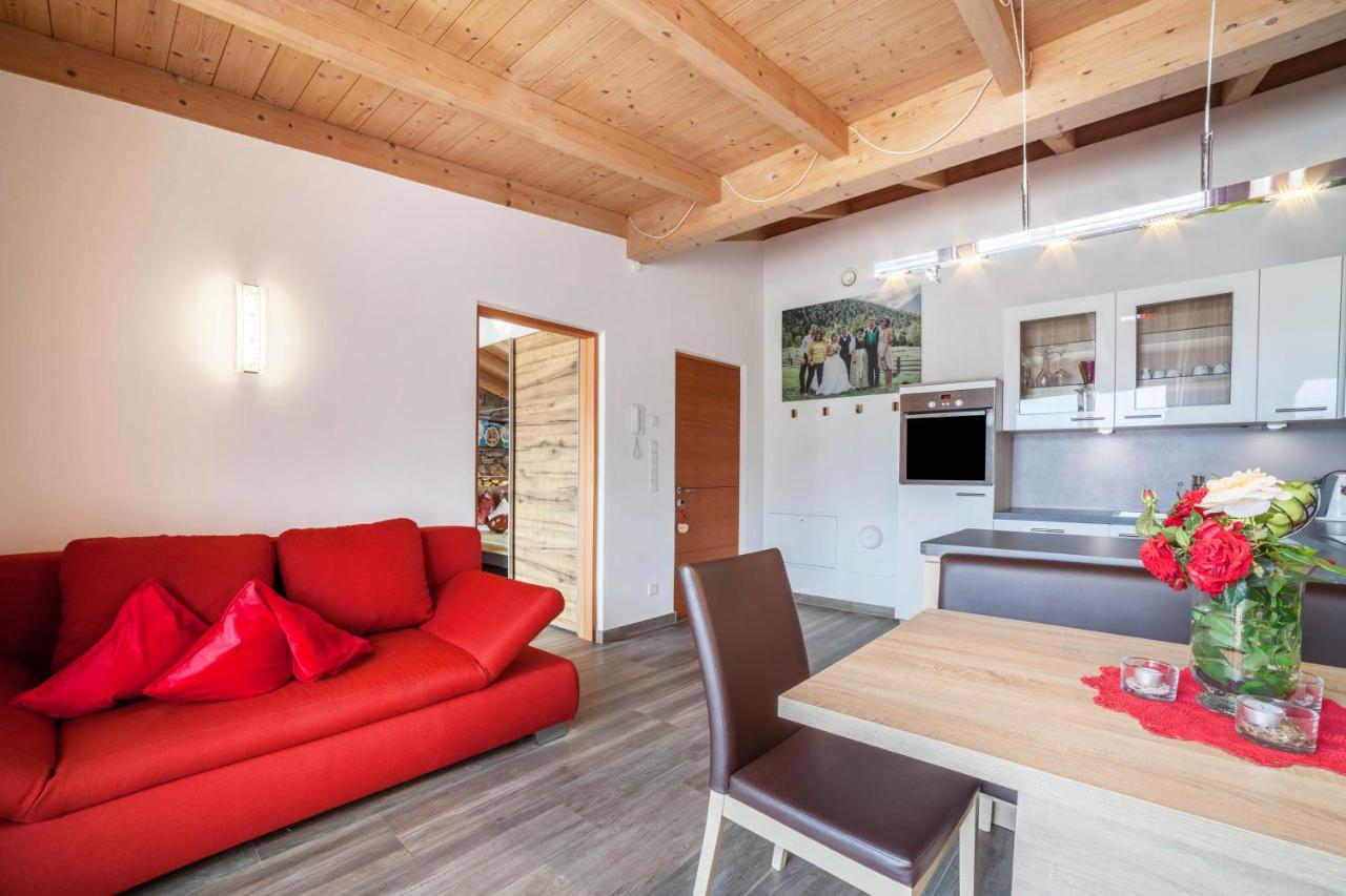 Sagschneiderhof Red Delicious Apartment เปลาส์ ภายนอก รูปภาพ